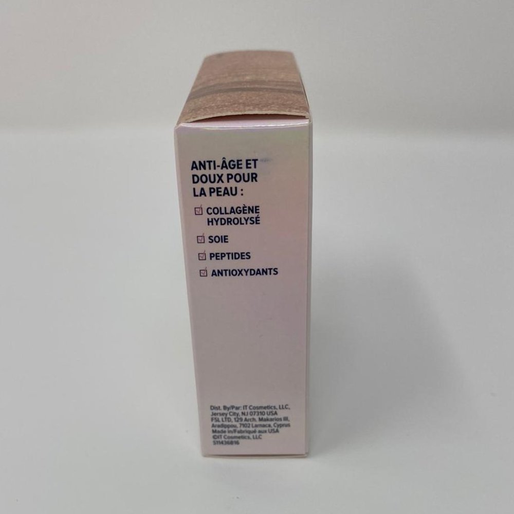 IT Cosmetics Celeb Foundation Illumination - RICH - Picture 7 of 10